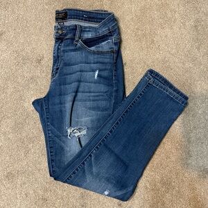 Judy Blue Medium Wash Mid Rise Distressed Boyfriend Jeans Size 11/30